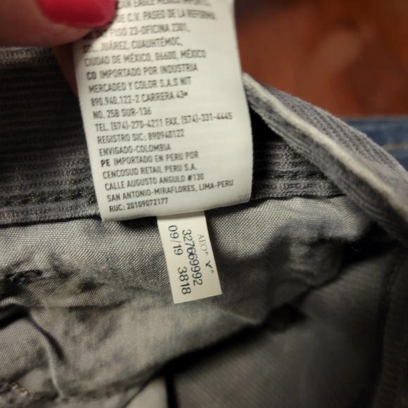 American Eagle gray Corduroy Mom Jeans Size 8 - Picture 8 of 8